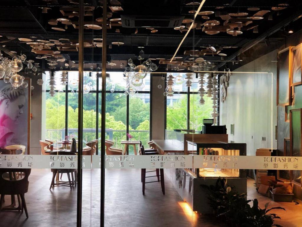 企业团建方案商业模式